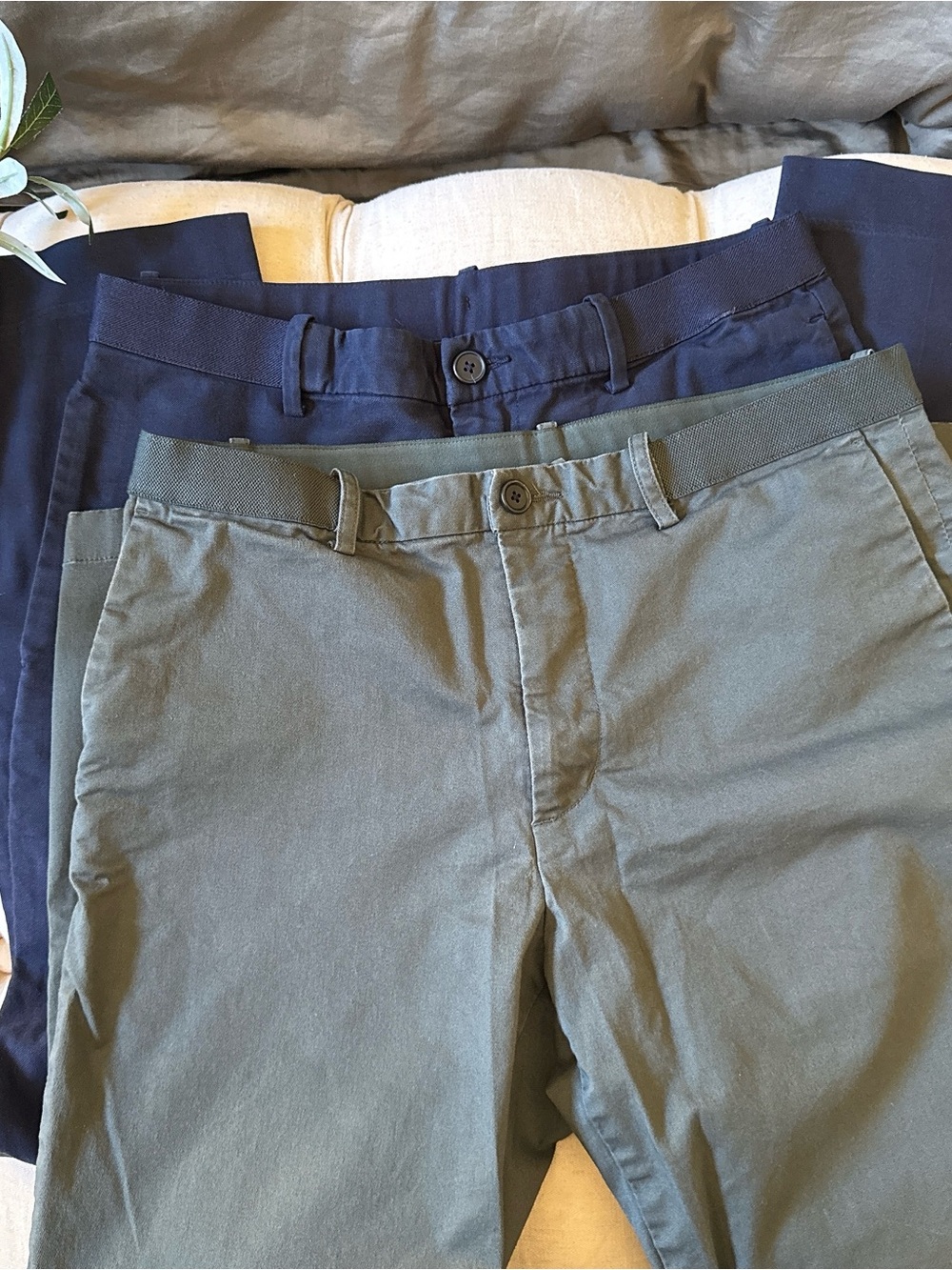 Uniqlo Bundle of two Men’s Smart Ankle Pants size Medium